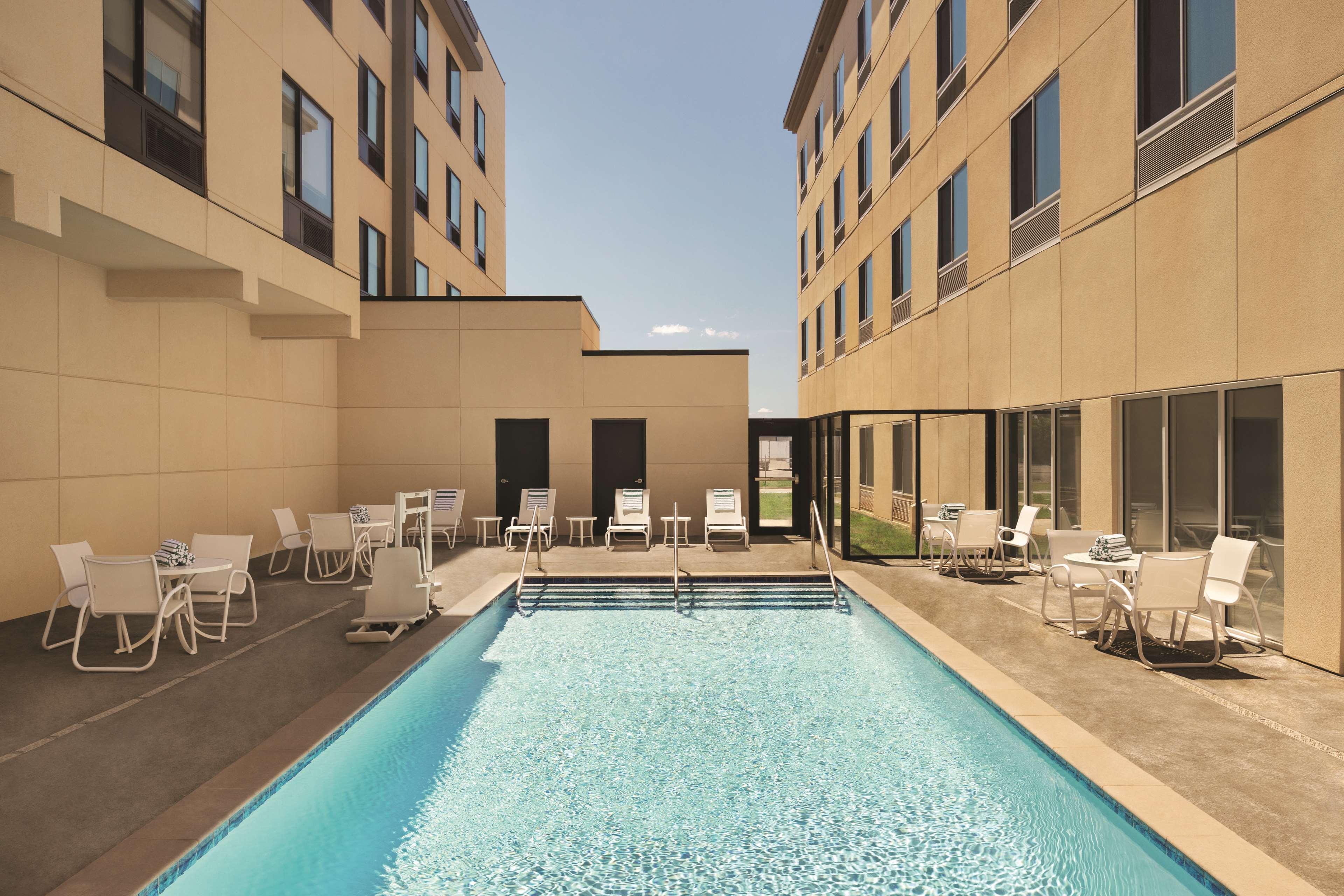 Radisson Airport Hotel 3*